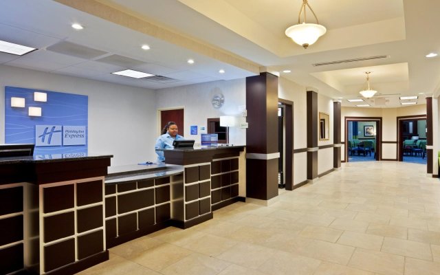 Holiday Inn Express Hotel and Suites Akron South-Airport Area