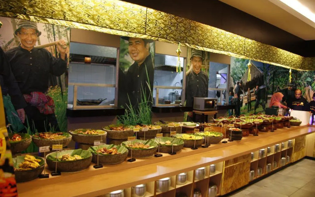 Orchardz Hotel Ayani