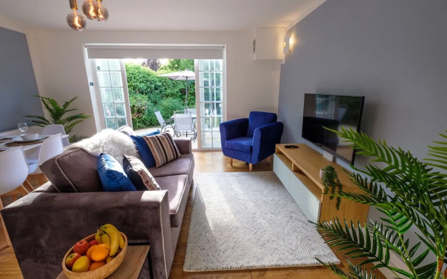 Riverwalk Apartment One