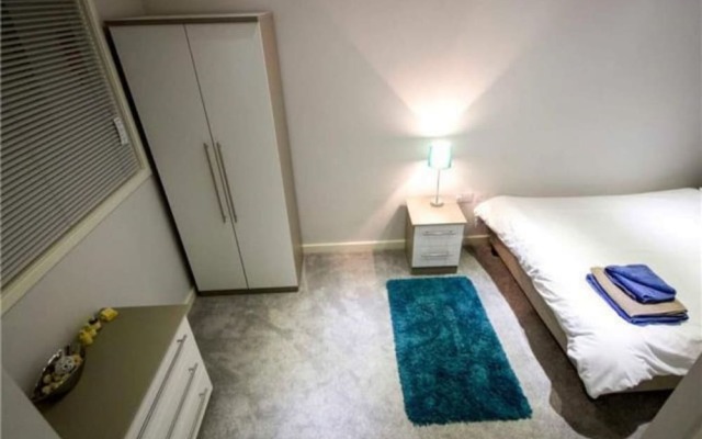 Stayzo Modern Studio Apartment 1 in Bradford City