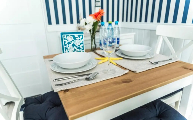 Marina House Apartments
