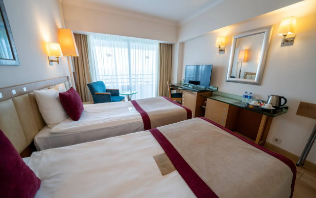Korumar Deluxe Hotel