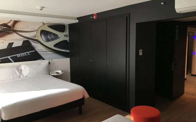 ibis styles Montevideo Biarritz Hotel