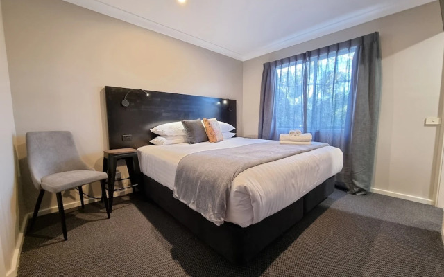 Blue Wren Lodge Waratah
