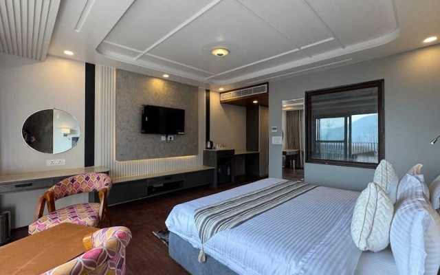Emroz By Kings Resort