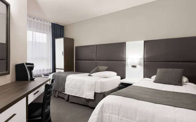 Travelodge Hotel by Wyndham Montreal Centre