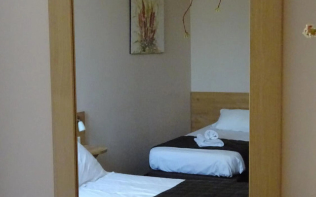 Hôtel Restaurant Le Castel Fleuri