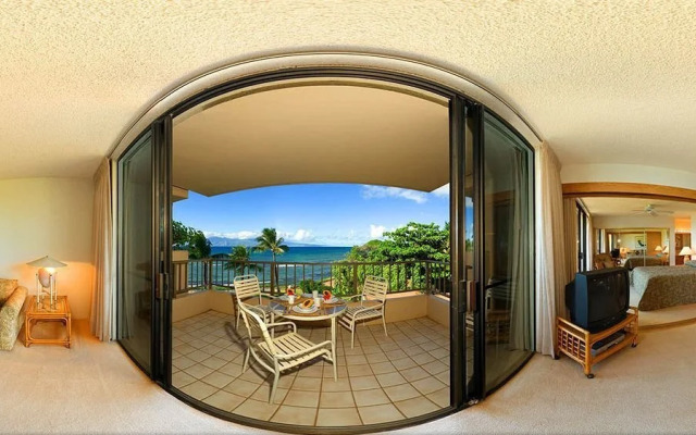 Aston Paki Maui