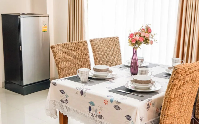 Airport Condo by Younique Travel