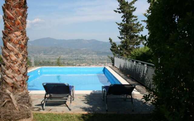 Villa in Cilento With Private Pool and sea Views