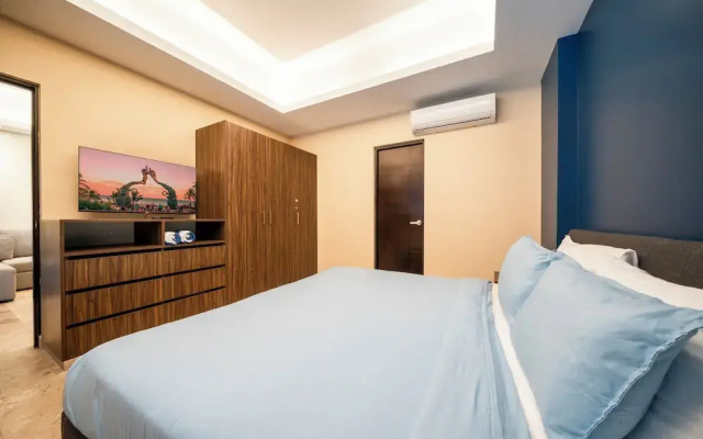 2 BR Condo Rooftop Gym & Pool - Veronica