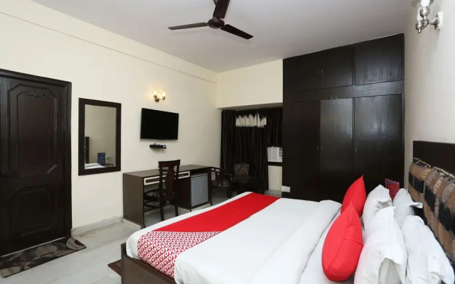 OYO 33359 Corporate Villa