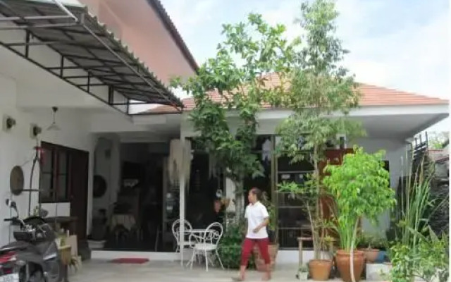 D-House