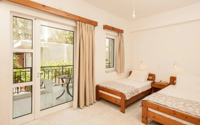 Niriis Hotel