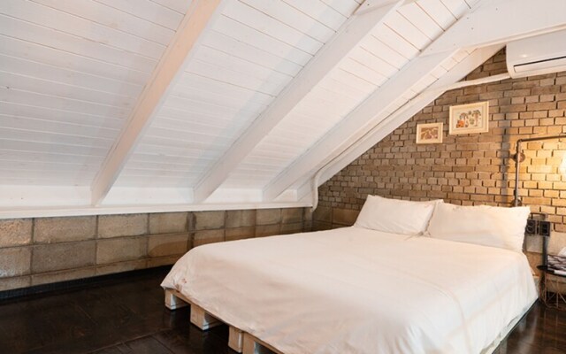 Soar Hotel