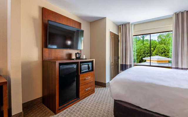 Comfort Suites Morrow - Atlanta South