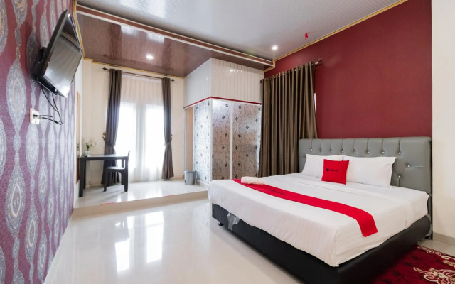 OYO 1648 Penginapan Three Joye