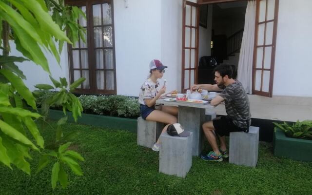 Airport D Villa