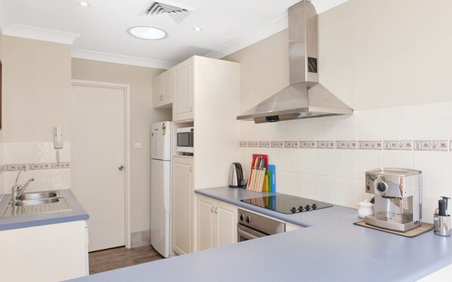 Grevillia, Bay Parklands, Unit 49/2 Gowrie Avenue