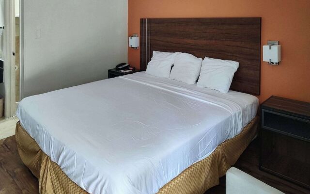 Econo Lodge Charlotte Airport