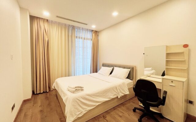 Luxury Landmark - Linh's Apartment