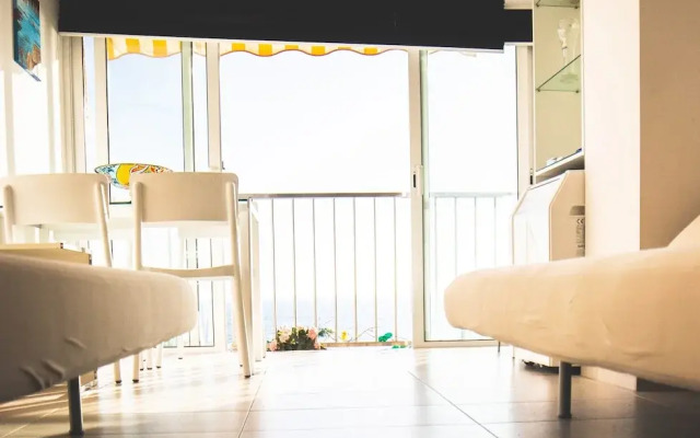 Cozy Loft in Front of the Sea