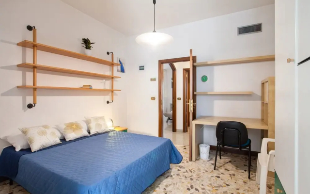 Pane & Pomodoro Beach Roomy Flat
