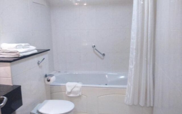Newbury Hotel