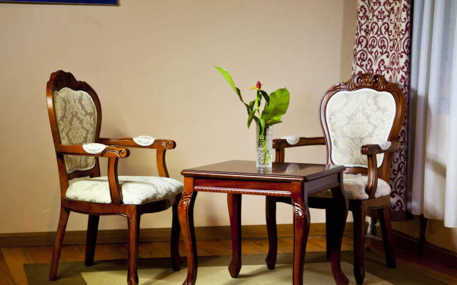 Crater Safari Lodge