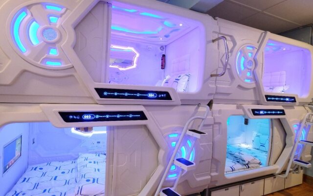 Audrey Capsule Hostel