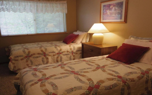 Lakeview House at Lake Arrowhead