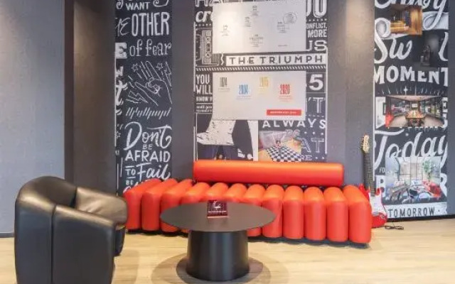 Ibis Hotel (Xiamen Jimei Shili Changdi Branch)