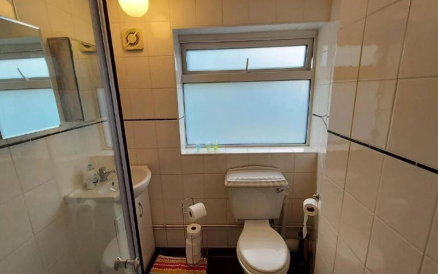 Gilling Villa Remarkable 4-bed House in Gillingham