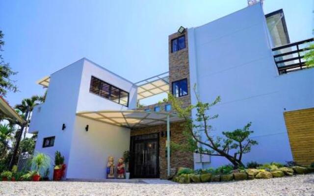 Mtny Hotel