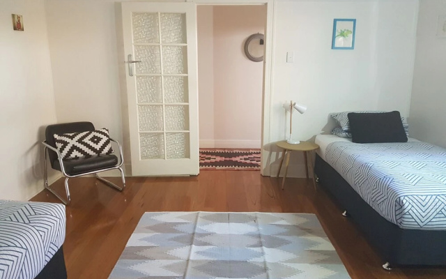 Newcastle Executive Homes - Cooks Hill Cottage – Guest Rooms – Cooks Hill
