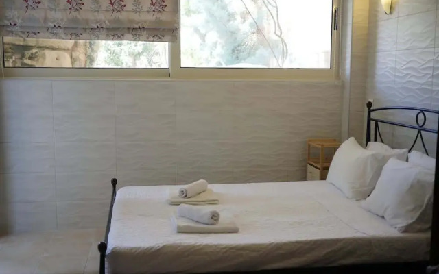 Cassiopeia 5 BR Villa on beach with pool