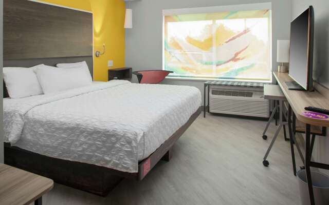 Tru by Hilton Farmville