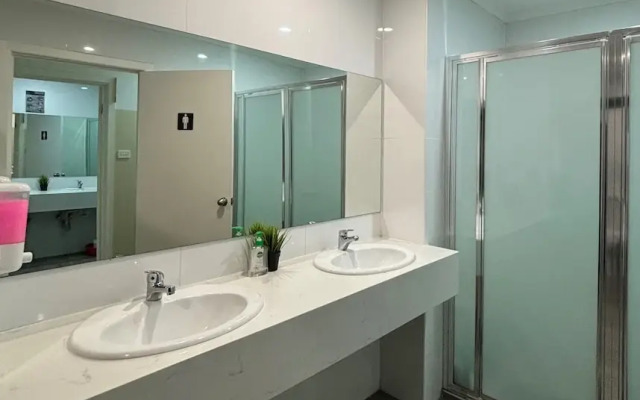 St Kilda Accommodation - Hostel