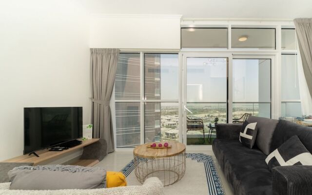 Carson Elegant Living in One Bedroom