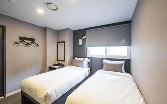 Philstay Myeongdong Metro
