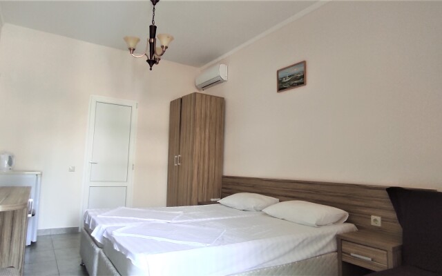 Gold NiVa Guest House