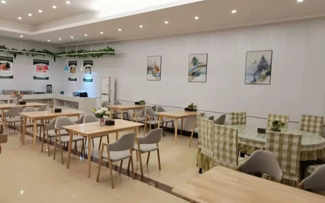 GreenTree Inn ZhenJiang Jurong New Bus Station Express Hotel