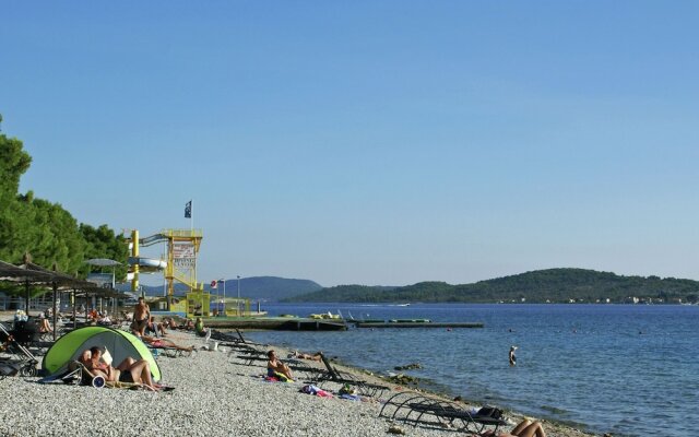 Apartment with Sea View And Ac, 12 Km From Sibenik