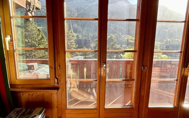 Cozy spacious Flat right in the village