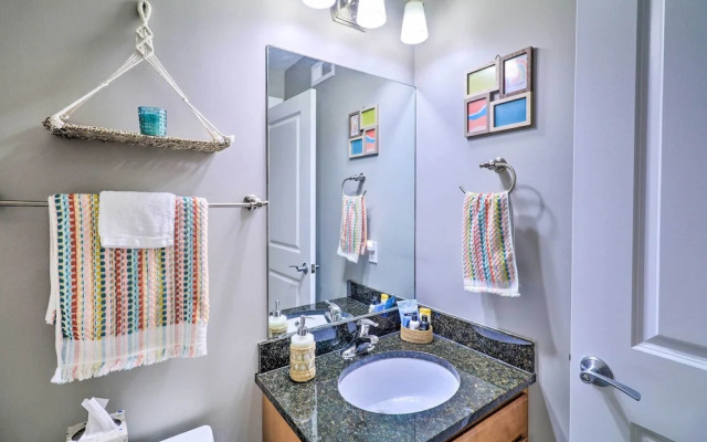 St Louis Apartment: Walk to Eating & Entertainment