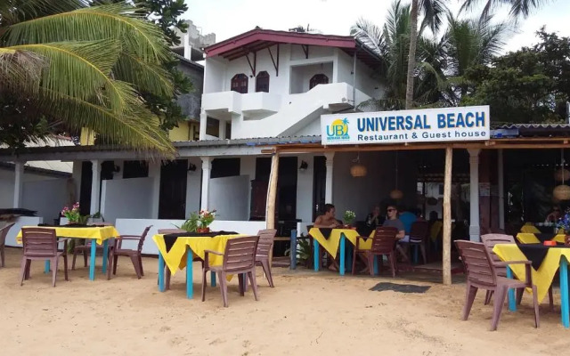 Universal Beach Guest House  Restaurant
