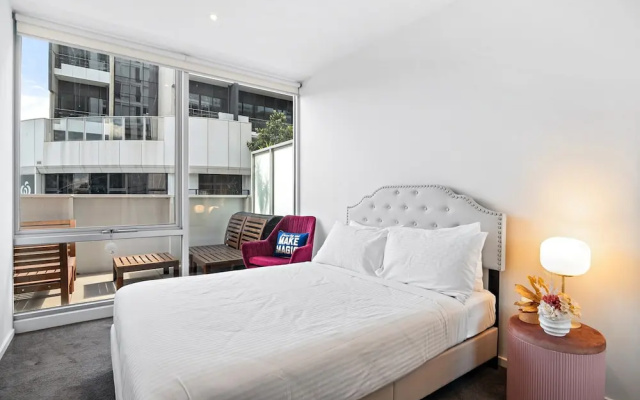 Bright 2-bed Home With Secure Parking – Guest Rooms – Melbourne