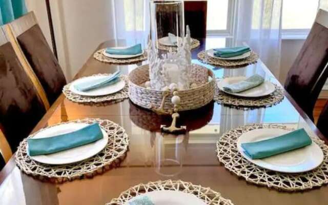 Cozy 4-Bedroom Beachside Home