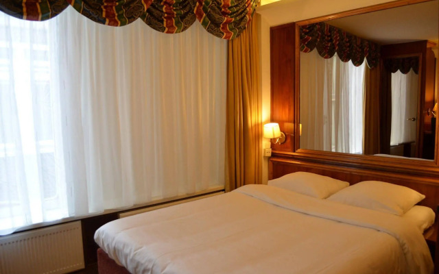 Rembrandtplein Hotel