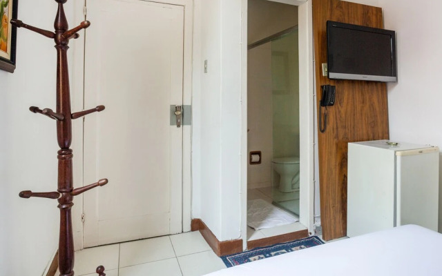 Hotel Economy 888 By UP Hotel Próximo a Praça da Estação e Rodoviária